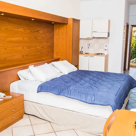 Hotel Elea Mare 2*