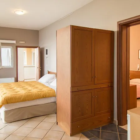 Elea Mare מלון Elia (Laconia)