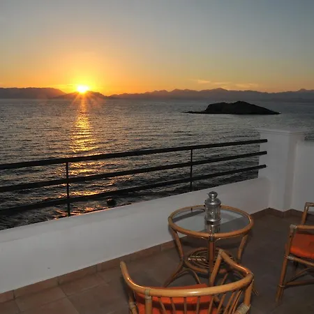 מלון Elea Mare 2*