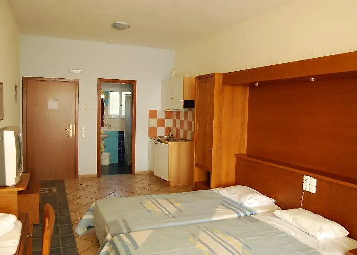 Elea Mare 2* Ελιά Λακωνίας